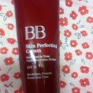 Swatch de sophie69400 : BB Skin Perfecting Cream SPF25, Clarins