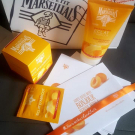 Swatch de sophie69400 : Gelée Nettoyante Gommante Soin Bonne Mine Éclat d'Abricot, Le Petit Marseillais