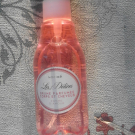 Swatch de Hikari : Brume parfumée Corps et Cheveux Les Délices Pomme d'amour, Nocibé