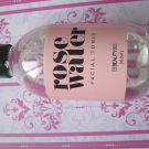 Swatch de Hikari : Rose Water, Action