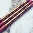 Swatch de Mzlle Valerie : Creamy Colour Comfort Lip Liner, Kiko