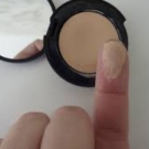 Swatch de Mzlle Valerie : Full Coverage Concealer, Kiko