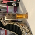 Swatch de Ju Lou : Eclat Minute Huile Confort Lèvres, Clarins