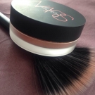 Swatch de elllbasino : Illuminating Loose Powder - Poudre enlumineur, Nars
