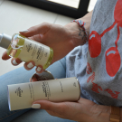 Swatch de Aurorecherry : Huile Bienveillante Thé Tonique & Bergamote, Maison Payen