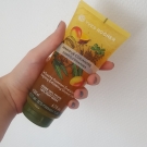 Swatch de Sweethapinessss : Gel Douche Gommant, Yves Rocher