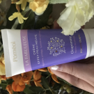 Swatch de Parisienneenconstruction : Crème Effet Peau Neuve LA FABULEUSE, Poméol