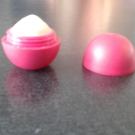 Swatch de EtoileC : Baume à Lèvres Smoothie Sphere Lip Balm, Eos