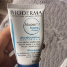Swatch de blaugranana : Crème mains Atoderm, Bioderma