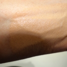 Swatch de Irys : Fond de teint crème, Eye Care