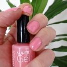 Swatch de Irys : Vernis Super Gel, Rimmel london