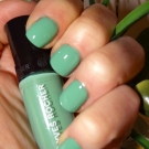 Swatch de Irys : Vernis Couleur Végétale, Yves Rocher