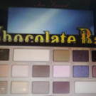 Swatch de reneo 57 : Chocolate bar - Palette de fards à paupières, Too Faced