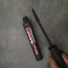 Swatch de chatperlipopette : BADgal BANG ! - Mascara volume renversant !, Benefit Cosmetics