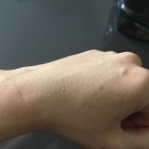 Swatch de Flamingold03 : Even Better Makeup SPF 15 - Fond de teint éclat correction teint SPF15, Clinique