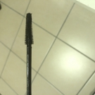 Swatch de Laulaumt : BADgal BANG ! - Mascara volume renversant !, Benefit Cosmetics