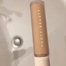 Swatch de farah_bella : PRO FILT'R INSTANT RETOUCH CONCEALER ANTICERNES RETOUCHE INSTANTANÉE, Fenty Beauty by Rihanna
