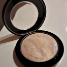Swatch de H2002 : Mineralize Skinfinish Poudre de Finition, Mac