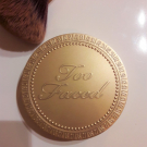 Swatch de H2002 : Chocolate Soleil Bronzer - Poudre Bronzante, Too Faced