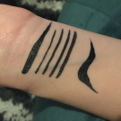 Swatch de Sarah Da Silva : Dagger Tattoo Liner, Kat Von D
