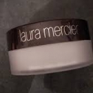 Swatch de Mousso : Poudre translucide laura mercier, Laura Mercier