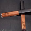 Swatch de Mousso : Radiant Creamy Concealer - Anti-Cernes Eclat, Nars