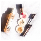 Swatch de Fairouztst : Huile Démaquillante Éclair, Patyka