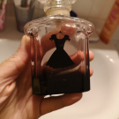 Swatch de sam180180 : La Petite Robe Noire - Eau de Parfum, Guerlain
