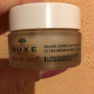 Swatch de Fay76 : Baume Lèvres Ultra Nourrissant Rêve de Miel, Nuxe