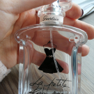 Swatch de somebodyelse : La Petite Robe Noire - Eau de Parfum, Guerlain