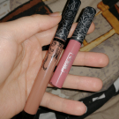 Swatch de somebodyelse : Everlasting Liquid Lipstick - Rouge à lèvres liquide, KAT VON D BEAUTY