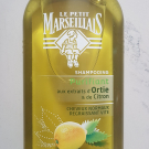 Swatch de Gabhy : Shampoing Purifiant aux Extraits d'Ortie et de Citron, Le Petit Marseillais