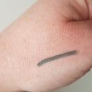 Swatch de Gabhy : Crayon khol eyeliner, Miss Europe