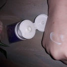 Swatch de chadecha : Crème Effet Peau Neuve LA FABULEUSE, Poméol