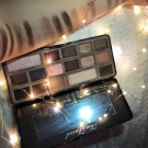 Swatch de Vanesalk : Chocolate bar - Palette de fards à paupières, Too Faced