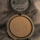 Swatch de Louloudel : HD Studio Finishing Powder, NYX