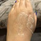 Swatch de Louloudel : Crème Mains Nourrissante Peaux Très Sèches, Le Petit Marseillais