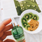 Swatch de kiaraaybarm : Élixir Précieux Éclat, Cinq Mondes