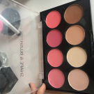 Swatch de Alyvu : Shape & Blush Palette, Action