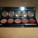 Swatch de lulu moon : Palette lèvres, Biguine