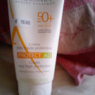 Swatch de anita30 : Fluide très haute protection, A-Derma