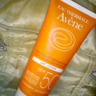 Swatch de anita30 : Réflexe Solaire Très Haute Protection SPF 50, Avène