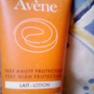 Swatch de anita30 : Réflexe Solaire Très Haute Protection SPF 50, Avène