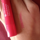 Swatch de Monabeauty : Crayon Lèvres Éclat - Couleurs Nature, Yves Rocher