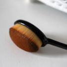 Swatch de Léonie : Pinceau brosse, Née jolie