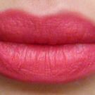 Swatch de Léonie : Matte Lipstick, NYX