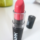 Swatch de Léonie : Matte Lipstick, NYX