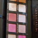 Swatch de Beautyibtissam : Modern Renaissance - Palette de fards à paupières, Anastasia Beverly Hills