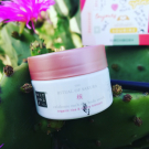 Swatch de Une julie verte : Gommage corp the ritual of sakura, Rituals