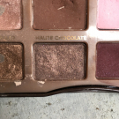 Swatch de Celie.drd : Chocolate bar - Palette de fards à paupières, Too Faced